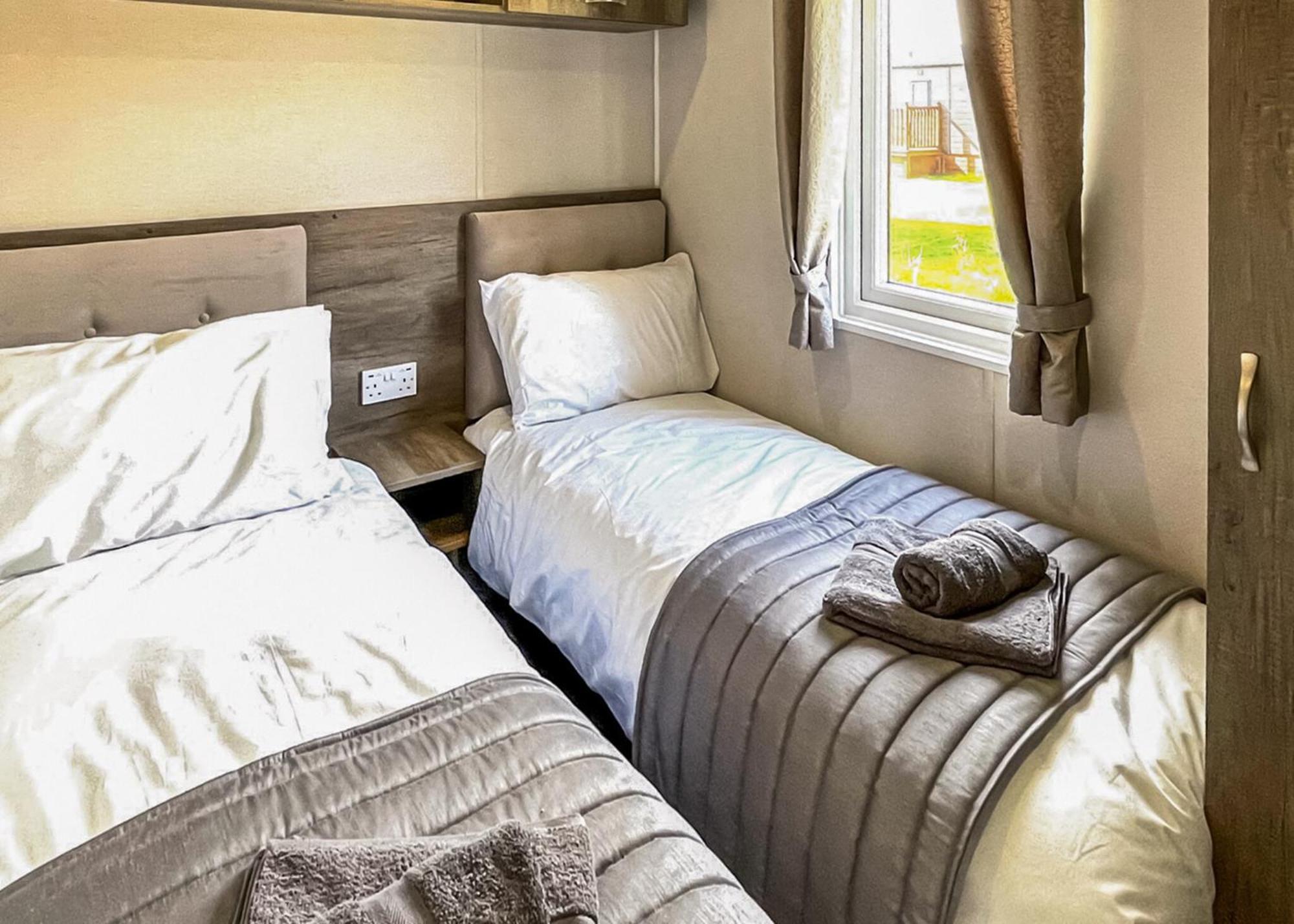 Holderness Country Park Hotel Tunstall  Room photo